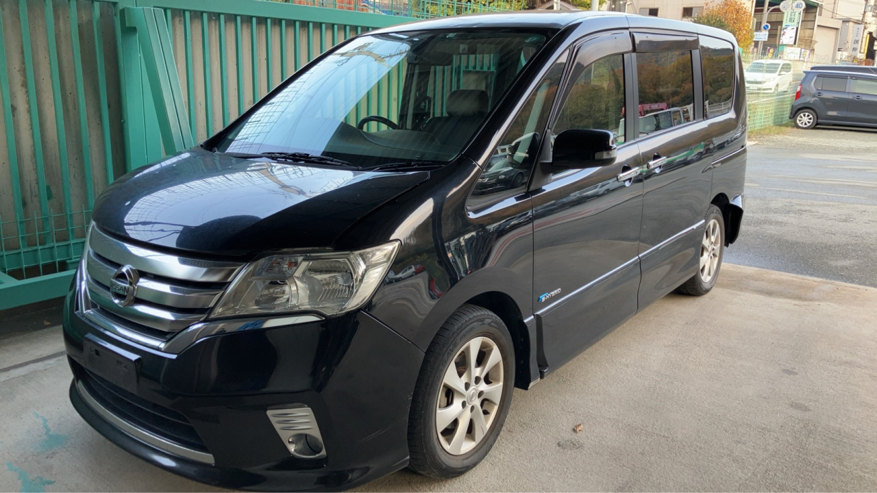 2025年11月　セレナ